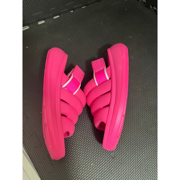 UGG Sport Yeah Slide Sandals Pink Shoes Comfort Outdoor Summer Barbie 6 Slipper - Picture 4 of 7